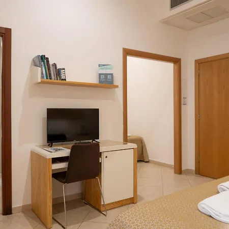 酒店 Hotiday Centro 加利波利